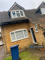 4 bedroom semi-detached house for rent in Morell Close, Barnet, EN5