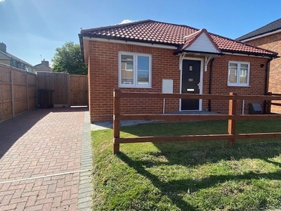 Bungalow to rent in Doggetts Row, Isle Of Grain, Rochester ME3