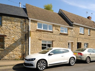Cottage to rent in The Crofts, Witney OX28