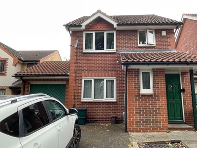Detached house to rent in Belmont, Sutton, London SM2