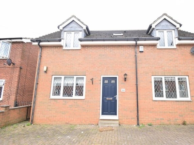 Detached house to rent in Bridle Lane, Ossett WF5