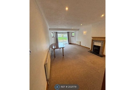Detached house to rent in Bucks Avenue, Watford WD19