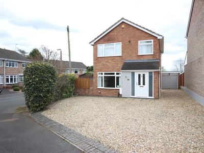 Detached house to rent in Carlyle Avenue, Kidderminster DY10
