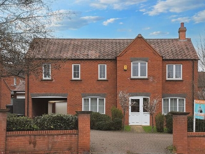 Detached house to rent in Chilwell Lane, Bramcote NG9