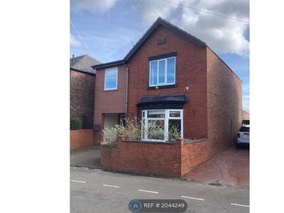 Detached house to rent in Church Street, Clowne, Chesterfield S43