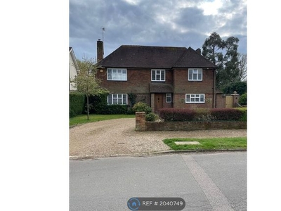 Detached house to rent in Dellcroft Way, Harpenden AL5