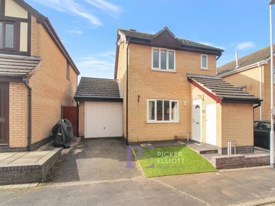 Detached house to rent in Falconers Green, Burbage, Hinckley LE10