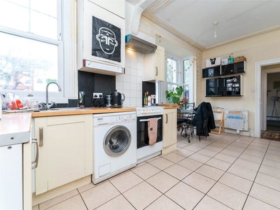 Detached house to rent in Florence Road, Brighton, East Sussex BN1