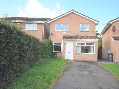 Detached house to rent in Glenrise Close, St. Mellons, Cardiff. CF3