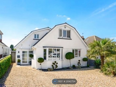 Detached house to rent in Gorsehill Road, Poole BH15