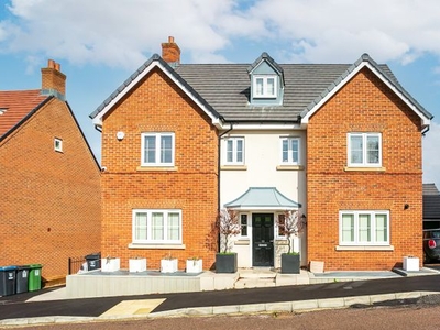 Detached house to rent in Linnet Road, Hemel Hempstead, Hertfordshire HP3