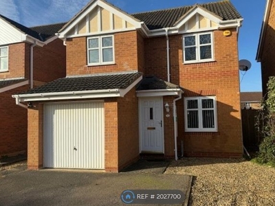 Detached house to rent in Riley Close, Yaxley, Peterborough PE7