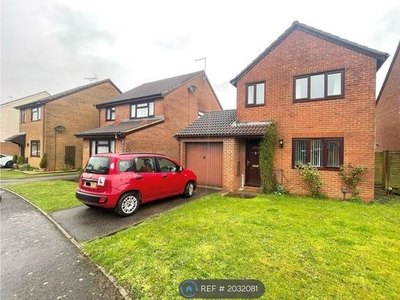 Detached house to rent in The Teasels, Warminster BA12