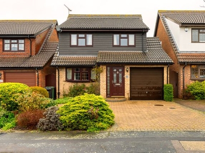 Detached house to rent in The Warren, Billericay CM12