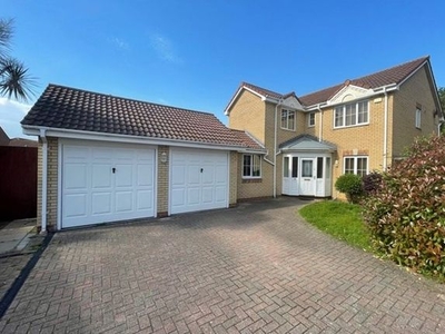 Detached house to rent in Torney Close, Langdon Hills, Basildon, Essex SS16