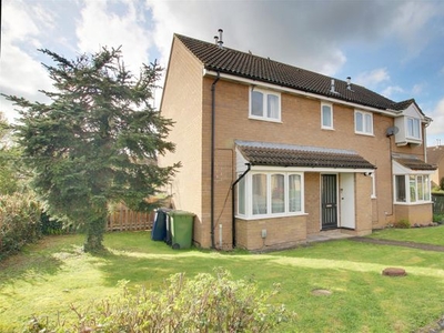 Detached house to rent in Waveney Road, St. Ives, Huntingdon PE27