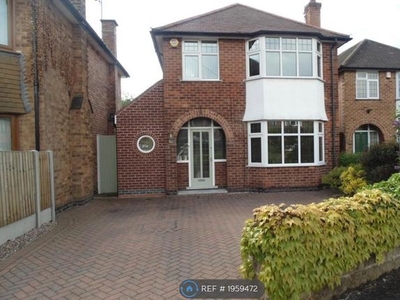 Detached house to rent in Woodhall Road, Nottingham NG8