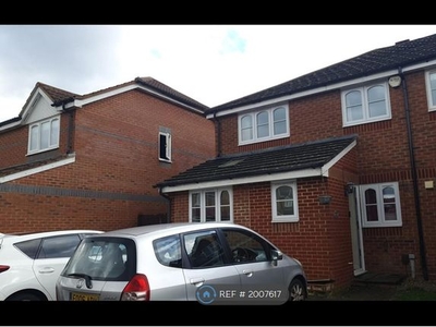 End terrace house to rent in Coalmans Way, Burnham, Slough SL1