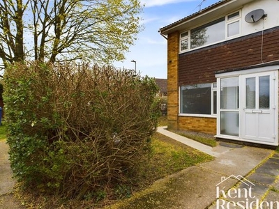 End terrace house to rent in Gadby Road, Sittingbourne ME10