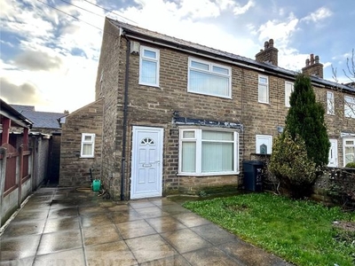 End terrace house to rent in Mile Cross Gardens, Halifax, West Yorkshire HX1