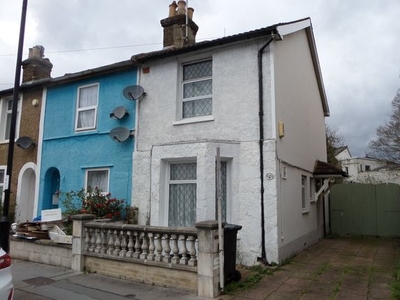 End terrace house to rent in Parker Road, Croydon CR0