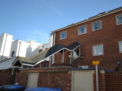 Flat to rent in Acland Road, Exeter EX4