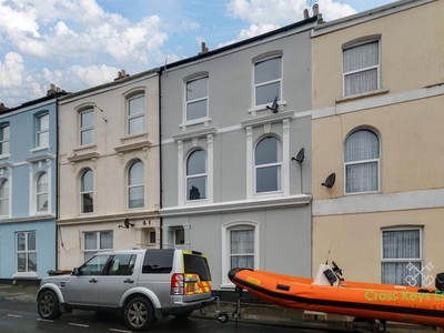 Flat to rent in Admiralty Street, Stonehouse, Plymouth PL1