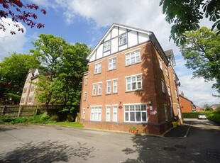 Flat to rent in Albert Road, Bolton BL1