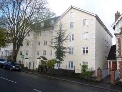 Flat to rent in Albert Road, Stoke, Plymouth PL2