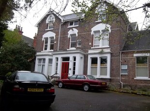 Flat to rent in Alexandra Drive, Aigburth, Liverpool L17
