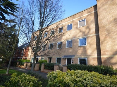 Flat to rent in Alfred Knight Close, Duston NN5