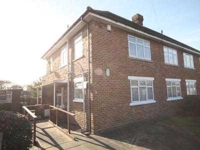 Flat to rent in Balmoral Road, Cleethorpes DN35
