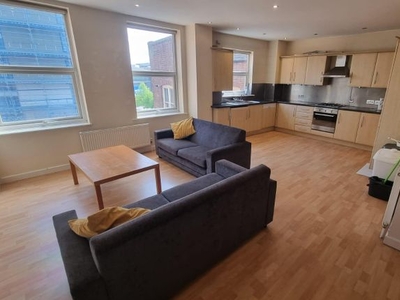 Flat to rent in Barker Gate, Nottingham NG1