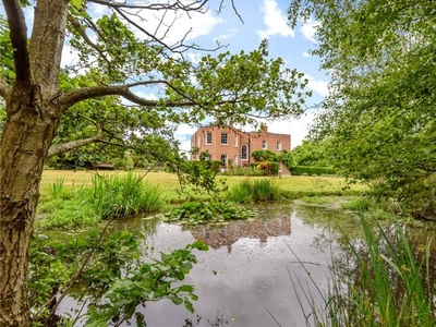Flat to rent in Barkham Manor, Wokingham RG41