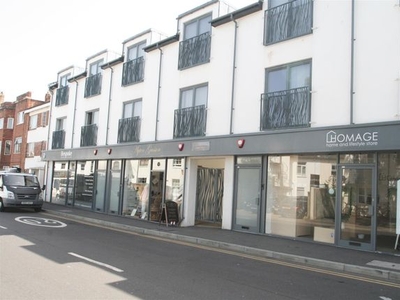 Flat to rent in Bath Street, Brighton BN1