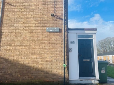 Flat to rent in Beaconview Road, West Bromwich B71