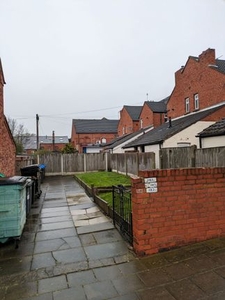 Flat to rent in Beardall Street, Hucknall, Nottingham NG15