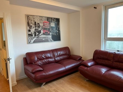 Flat to rent in Bon Accord Terrace, City Centre, Aberdeen AB11