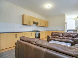 Flat to rent in Brighton Grove, Fenham, Newcastle Upon Tyne NE4
