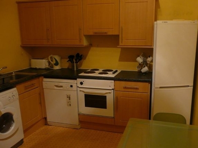 Flat to rent in Cadzow Place, Abbeyhill, Edinburgh EH7