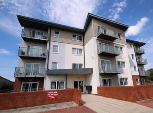 Flat to rent in Canal Road, Selby YO8