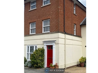 Flat to rent in Carriage Mews, Canterbury CT2