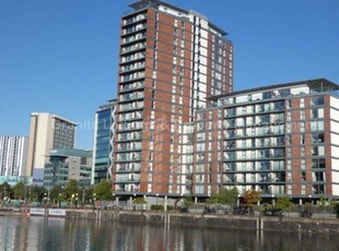 Flat to rent in City Lofts, 94 The Quays, Salford Quays M50