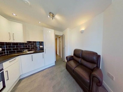 Flat to rent in Connaught Road, Cardiff CF24