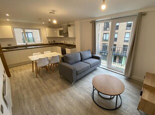 Flat to rent in Craven Street, Salford M5