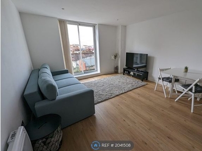 Flat to rent in Cymric Buildings, Cardiff CF10