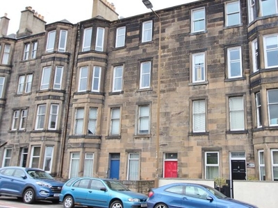 Flat to rent in Dalziel Place, Meadowbank, Edinburgh EH7