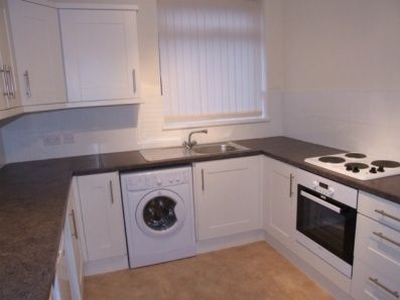 Flat to rent in Flat 1 5, Meadow Road, Beeston NG9