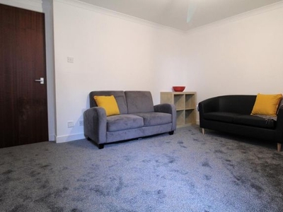Flat to rent in Fonthill Road, Ground Floor AB11
