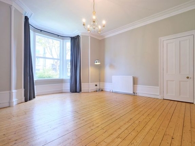 Flat to rent in Forest Avenue, West End, Aberdeen AB15
